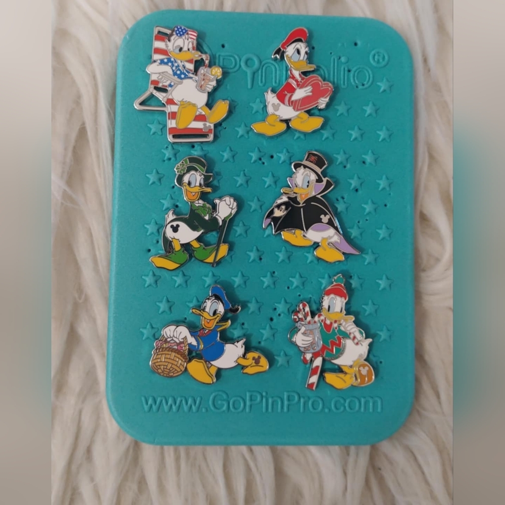 💖FIRM! NWOT DISNEY PARKS 2025 DONALD DUCK WAVE A MYSTERY PIN FULL SET (PLZ READ